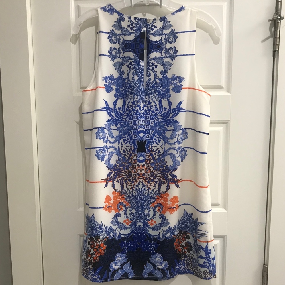Ark NC. Size small. Dress